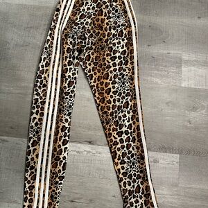 NWT Large adidas Leopard Print Leggings with White Stripes